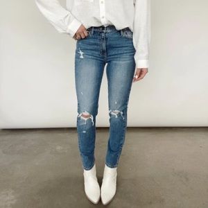 Eunina Tobi Super High Rise Mom Jean Cropped Medium Wash Denim Pants 25” Waist